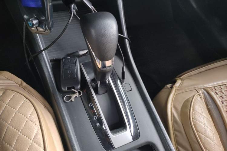 Used Honda Jade 2017 1.8L Automatic Classic Edition 5 seats Gear Lever