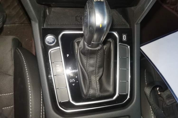 Used Volkswagen Magotan 2020 330TSI DSG Luxury Edition Gear Lever