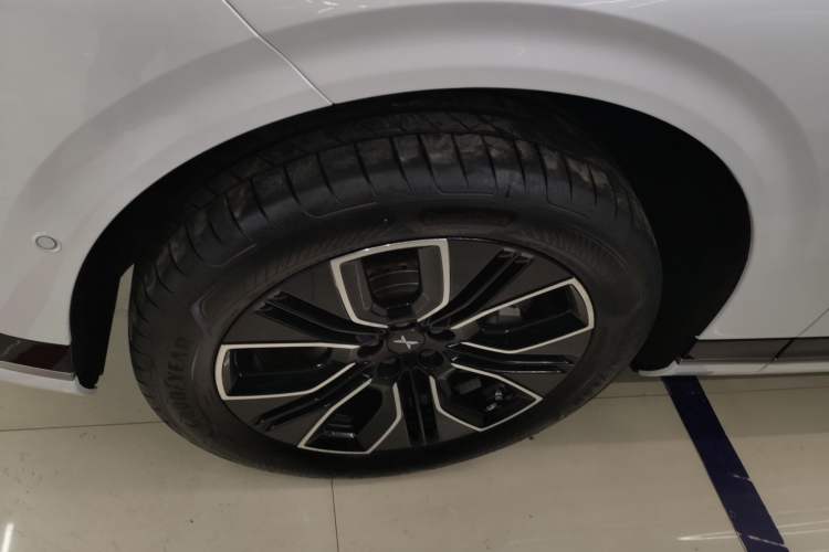 Used XPeng G9 2025 625 Long-Range Max Exterior 7