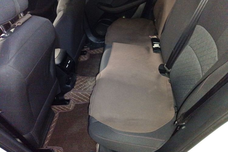 Used Roewe i5 2023 1.5L Manual Comfort Edition
