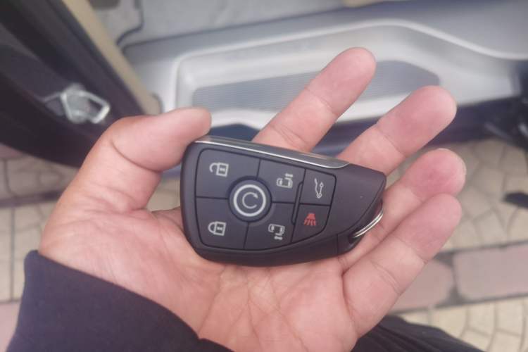 Used Buick GL8 New Energy 2025 Lu Shang Smart Enjoyment Edition 7-Seater
