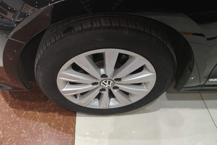 Used Volkswagen Sagitar 2015 1.6L Automatic Comfort Model
