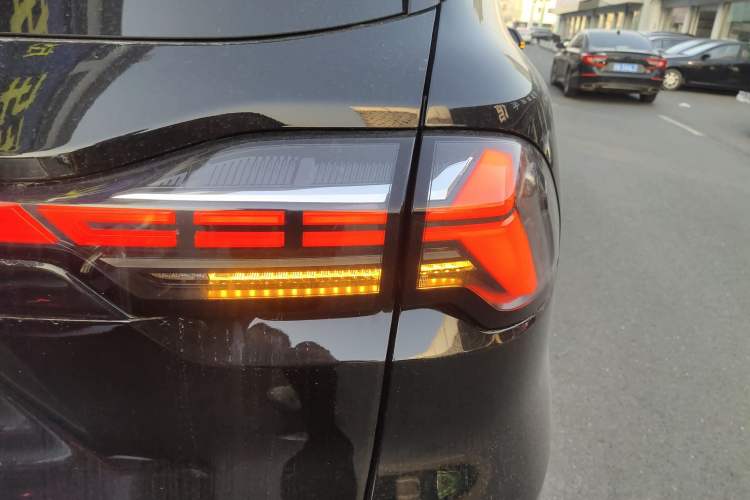 Used Geely Auto Haoyue L 2024 2.0T DCT Prestige Version
