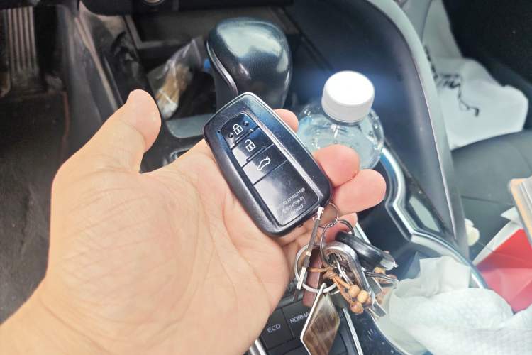 Used Toyota Camry 2019 2.0S FENGSHANG Version China VI Standard