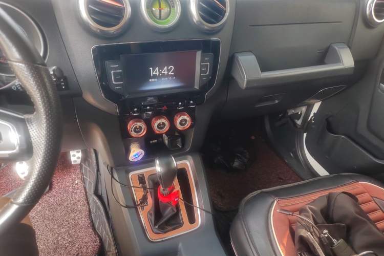 Used BAIC Off-Road BJ40 2016 40L 2.3T Automatic Two-Wheel Drive Prestige Edition