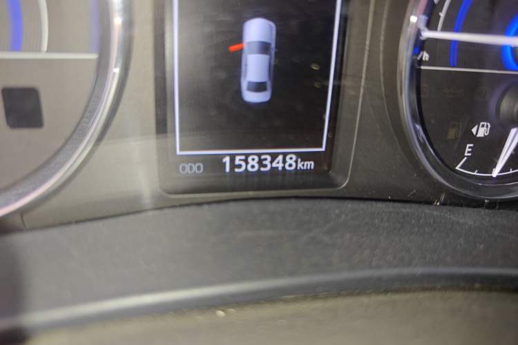 Used Toyota Corolla 2016 Dual-Engine 1.8L E-CVT Elite Edition
