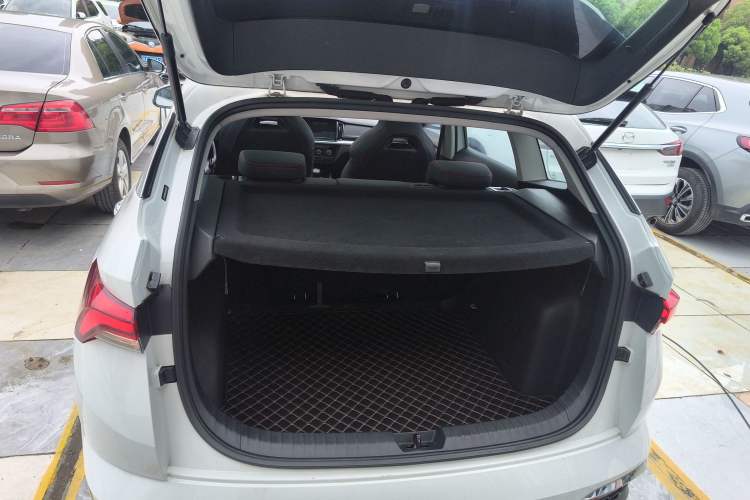 Used Skoda Kamiq 2020 GT 1.5L Automatic Flagship Model China VI Standard Trunk