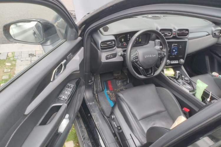 Used Lynk & Co 03 2021 2.0TD Automatic Trendy Champion Edition Driver Seat