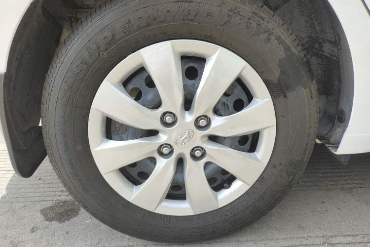 Used Hyundai Verna (older generation) 2017 1.4L Manual Refreshed Version China VI Standard
