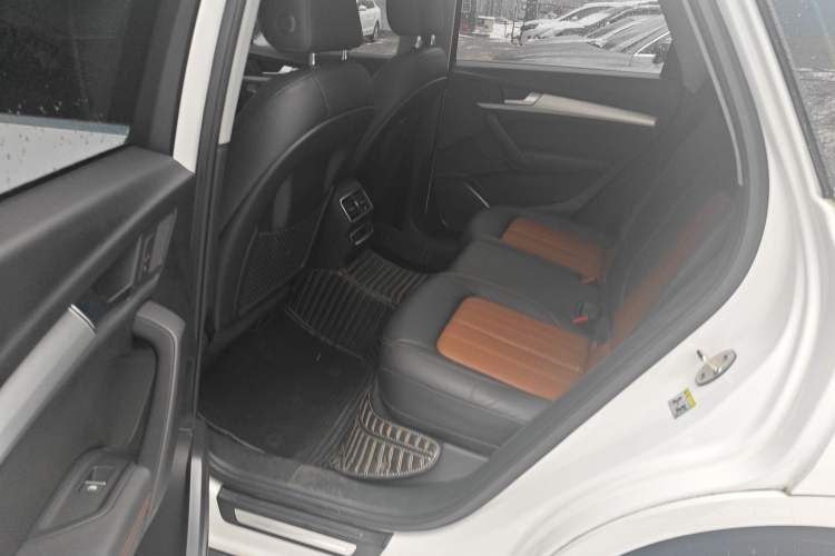 Used Audi Q5L 2020 Updated 40 TFSI Prestige Fashion Edition Left Rear Seat