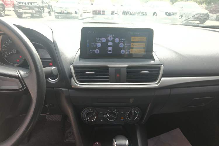 Used Mazda 3 Axela 2017 Sedan 1.5L Automatic Comfort Model Emission Standard China V
