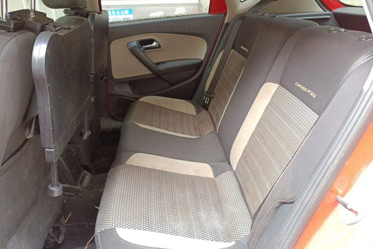 Used Volkswagen Polo 2012 1.6L Cross Polo Automatic Transmission

