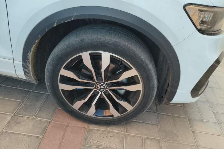 Used Volkswagen T-ROC 2022 280TSI DSG Two-Wheel Drive R-Line Pro PLUS
