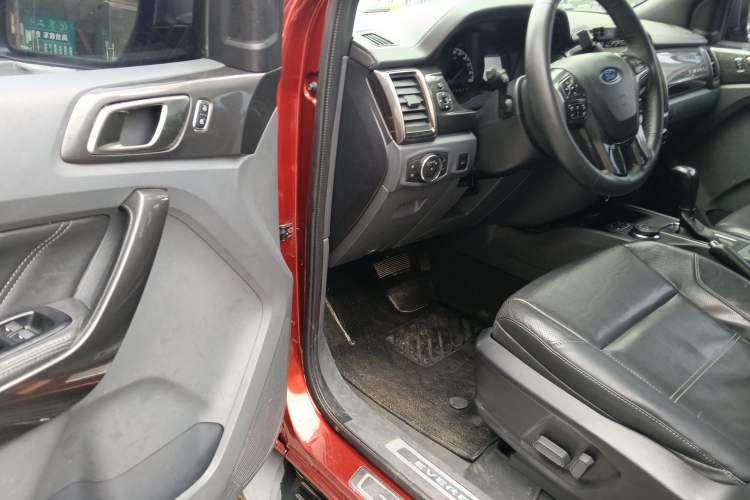 Used Ford Everest 2016 2.0T Gasoline Automatic 4x4 Flagship Edition
