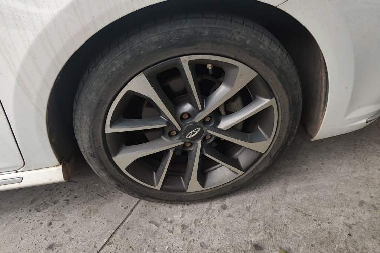 Used Chery Arrizo GX 2019 Pro 1.5T CVT Model Color Version China VI Standard Right Front Wheel Hub
