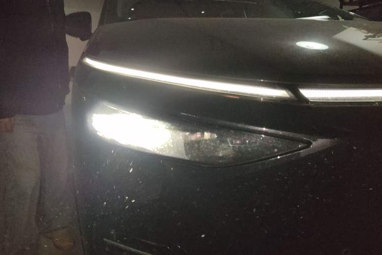 Used XPeng X9 2024 610 Long-Range Pro
