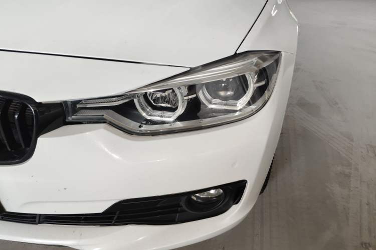 Used BMW 3 Series 2016 320Li Ambition Model
