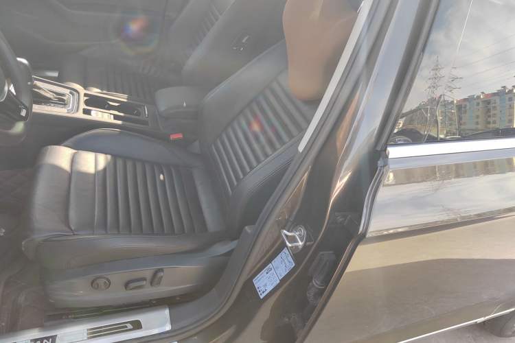 Used Volkswagen Magotan 2018 Facelift 330TSI DSG Luxury Model Left Front Seat