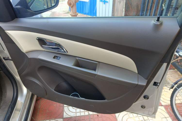 Used Chevrolet Cruze 2015 1.5L Classic SL MT
