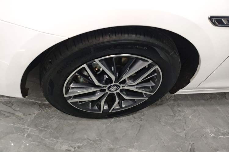 Used BYD Qin PLUS 2024 Honor Edition EV 510KM Leading Model Left Front Wheel Hub