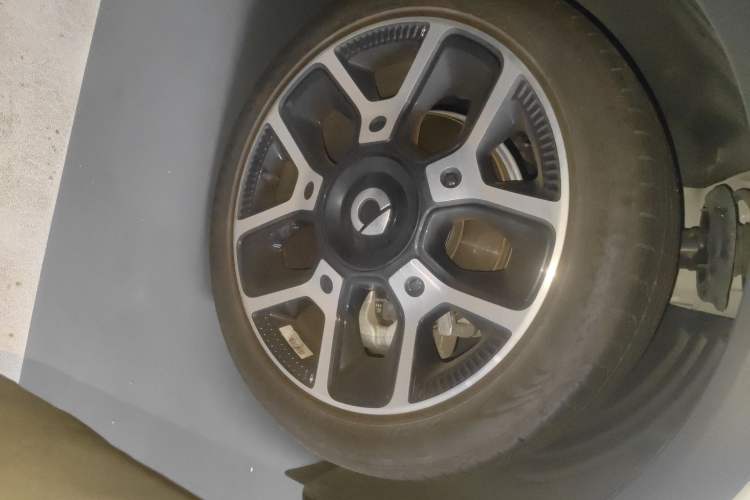 Used smart #1 2022 Pulse Heartbeat Edition Right Front Wheel Hub