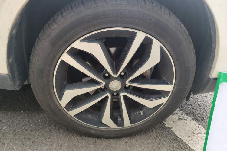 Used Venucia T90 2017 2.0L CVT Smart Edition Right Front Wheel Hub