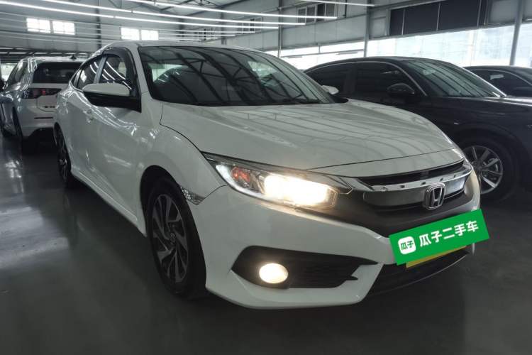 Used Honda Civic 2016 220TURBO CVT Luxury Edition Exterior 1