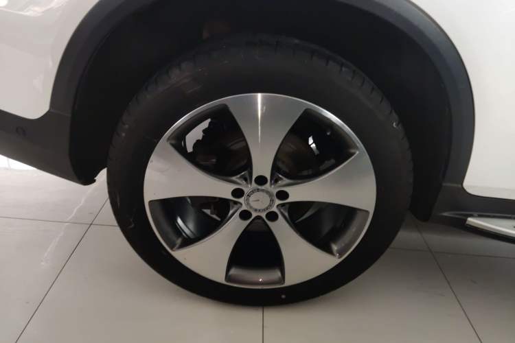 Used Mercedes-Benz GLC 2016 GLC 300 4MATIC Luxury Model