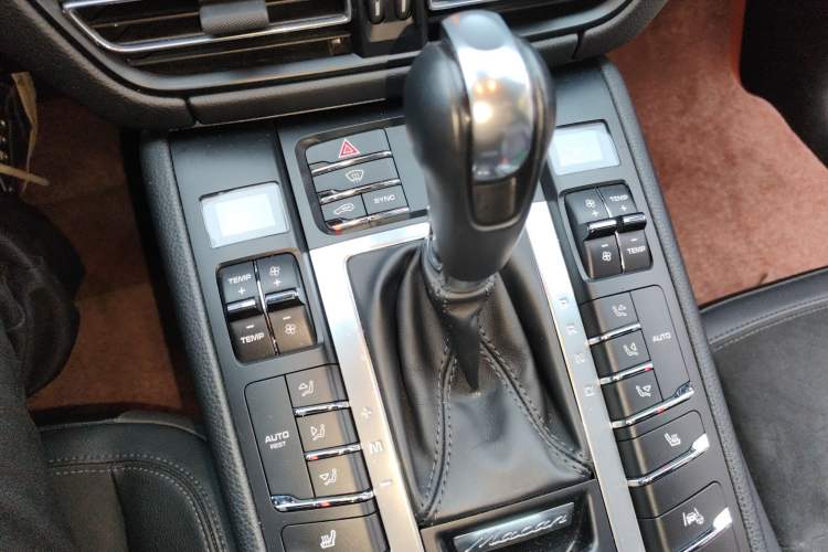 Used Porsche Macan 2018 Macan 2.0T