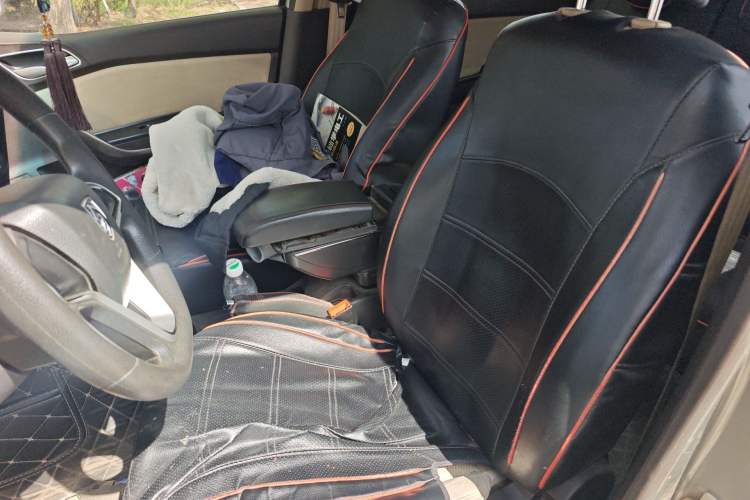 Used Baojun 310W 2017 1.5L Manual Comfort Version China V Left Front Seat