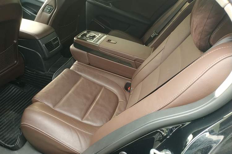 Used Hongqi H7 2018 2.0T Elite Edition
