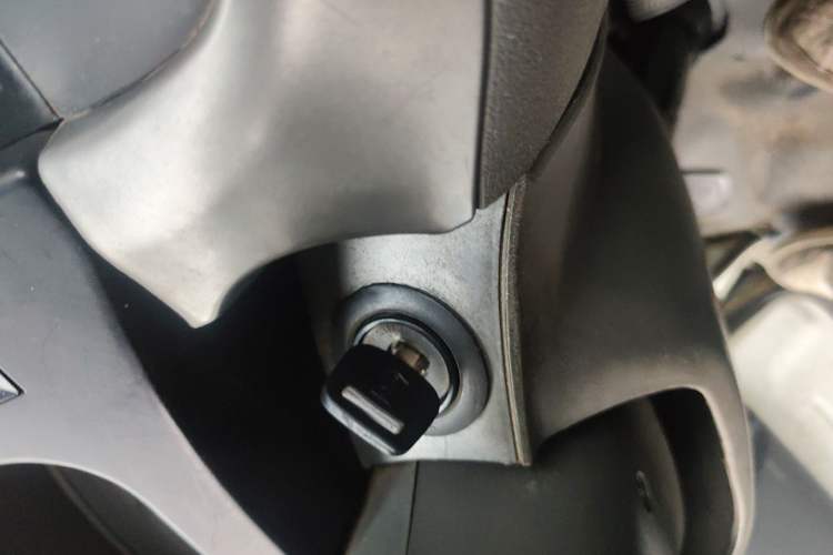 Used Jinbei Hiace 2011 2.0L 5th Generation Kuaiyunwang Standard Version 4G19 Vehicle Key