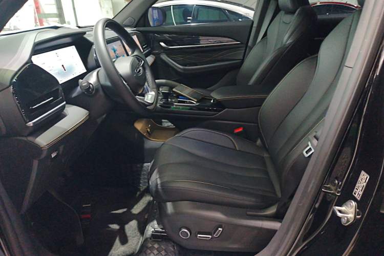 Used Geely Auto Monjaro L 2024 2.0TD DCT EVO Two-Wheel Drive Long-Range Version
