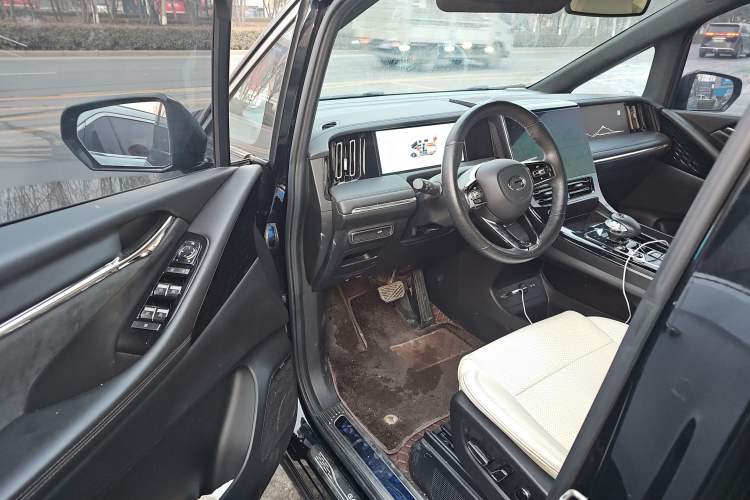 Used GAC Trumpchi M8 2023 Zongshi Series 400T Flagship Edition
