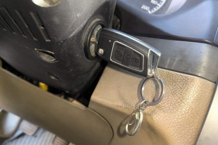 Used Haval H5 Classic 2010 European-style Version Green & Quiet 2.0T Manual Two-Wheel Drive Comfort Edition