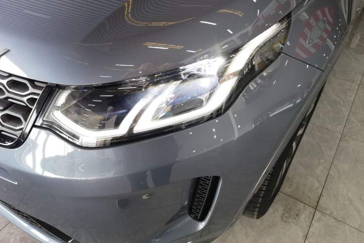 Used Land Rover Discovery Sport 2022 249 PS R-Dynamic S Performance Edition 5 Seats Left Front Headlight