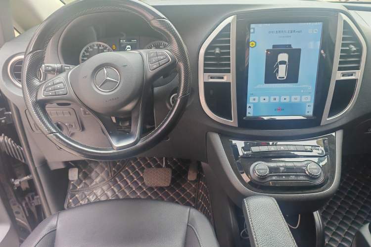 Used Mercedes-Benz Vito 2018 2.0T Business Version China V Emission Standard Steering Wheel
