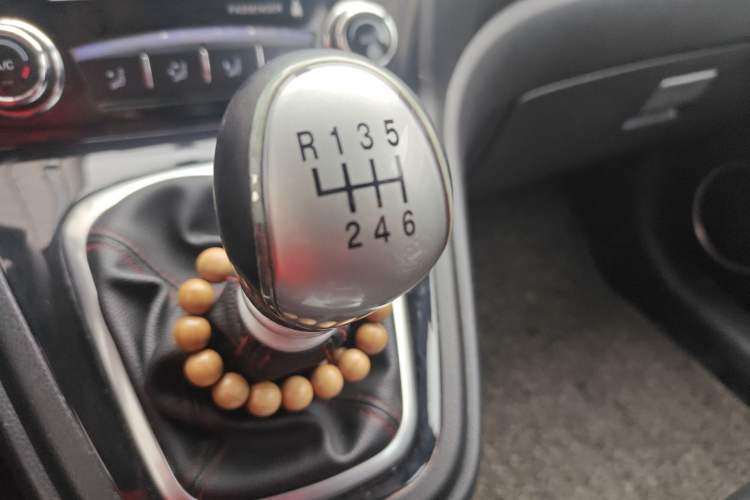 Used Haval H6 2016 Upgraded Model 1.5T Manual Two-Wheel Drive Value Edition