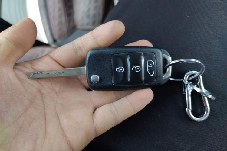 Used Ford Transit 2023 2.0T Diesel Automatic Multi-Purpose Commercial Vehicle Mid-Frame Mid-Roof 5/6 Seats
