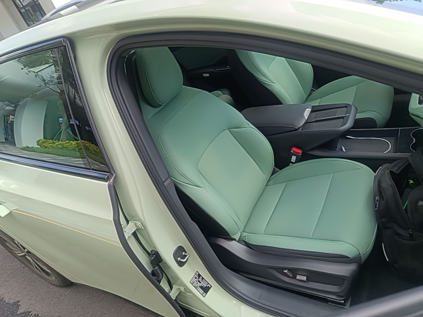 Hongqi EH7 2025 690 Smart Selection Edition — снимка 19