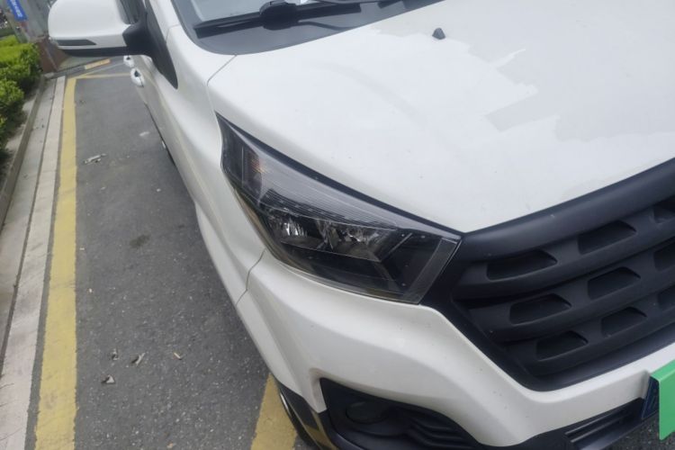 Used Jinbei Gold Hiace M Classic 2023 Panda Edition 1.5L Travel Lion Passenger Van 5/6/7 Seats Right Front Headlight