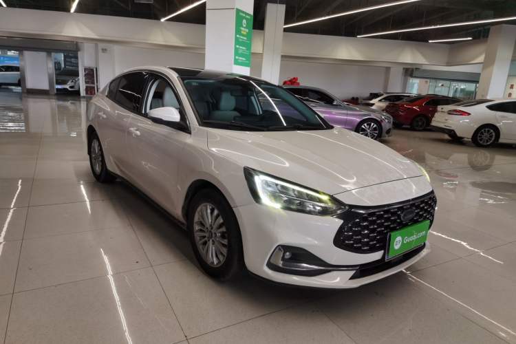 Used Ford Focus 2020 Sedan EcoBoost 180 Automatic Trend Edition