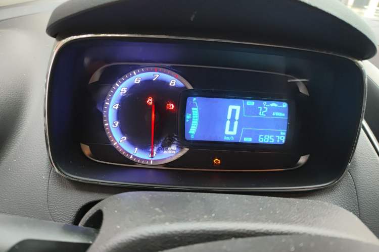 Used Chevrolet Trax 2016 1.4T Manual Two-Wheel Drive Comfort Version with Sunroof