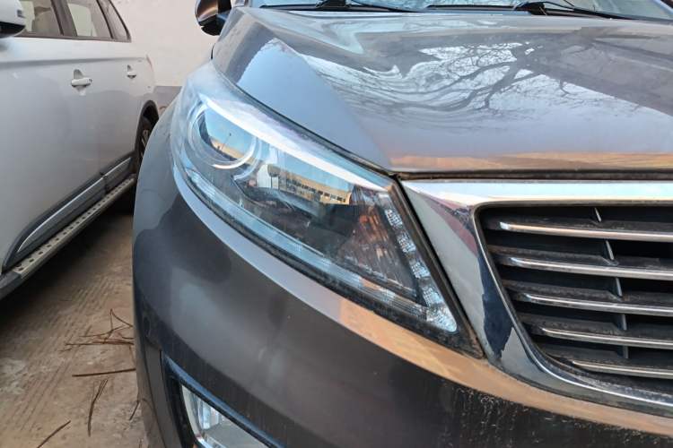 Used Kia Sportage R 2015 2.0L Automatic Two-Wheel Drive DLX Model
