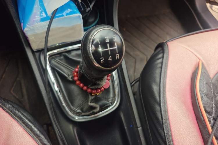 Used Suzuki Alivio 2015 1.6L Manual Comfort Model Gear Lever