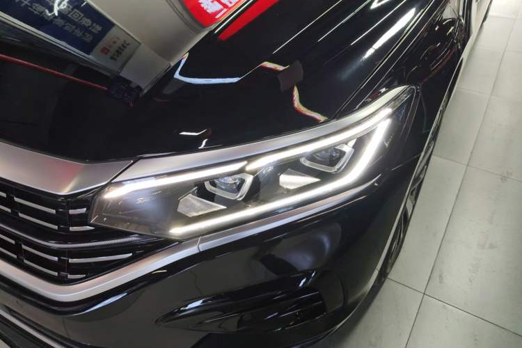 Used Volkswagen Passat 2024 380TSI Dragon Glory Edition Left Front Headlight