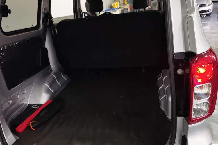 Used Wuling Hongguang 2021 1.5L Revised S Base Version with Electric Power Steering LAR
