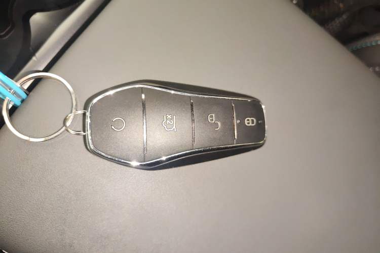 Used BYD Qin L 2025 DM-i Smart Drive 120KM Superior Model Interior 1