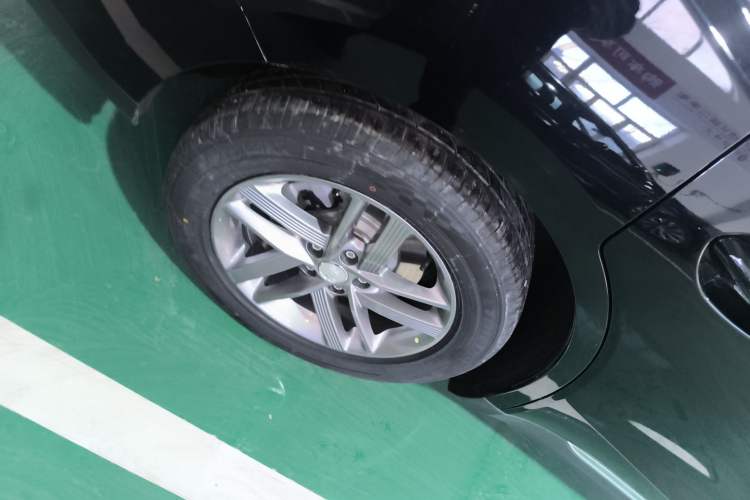 Used Hongqi E-QM5 2025 500km Range Commuter Version