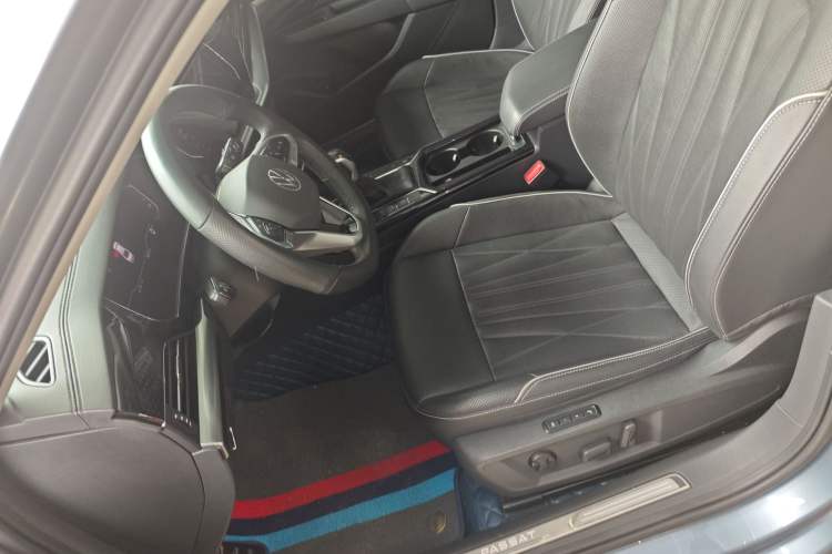 Used Volkswagen Passat 2022 330TSI Starry Luxury Edition